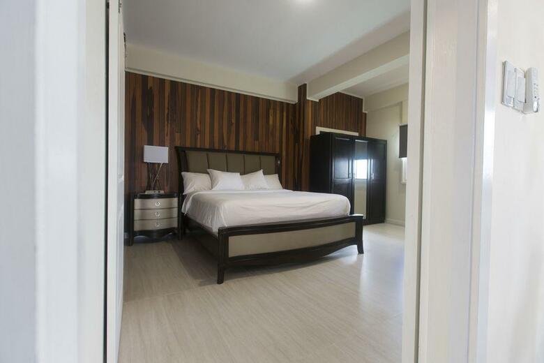 King's Hotel & Residences