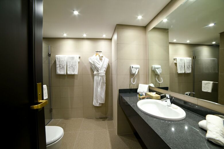 Portemilio Hotel And Resort