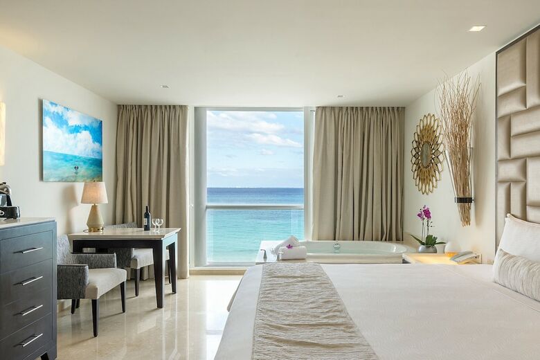 Hotel Playacar Palace