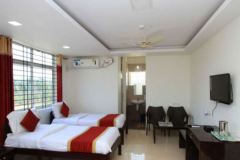 Hotel Oyo 6787 Sri Sai Residency