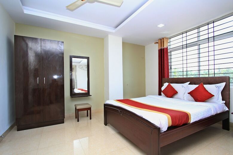 Hotel Oyo 6787 Sri Sai Residency