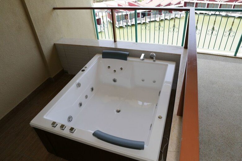 Hotel Tasik Villa International Resort