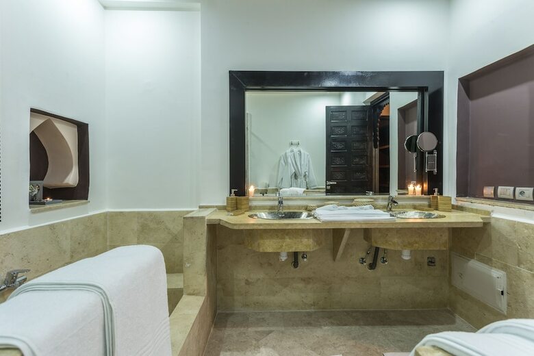 Hotel The Bird Exclusive Guest House & Spa