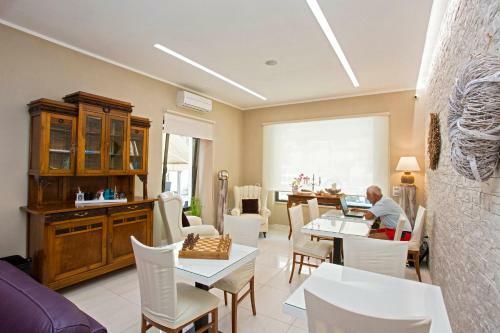 Hotel Lo Squalo