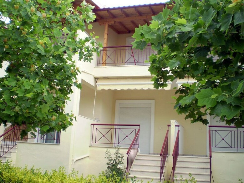 Apartamentos Siviri Rental Houses