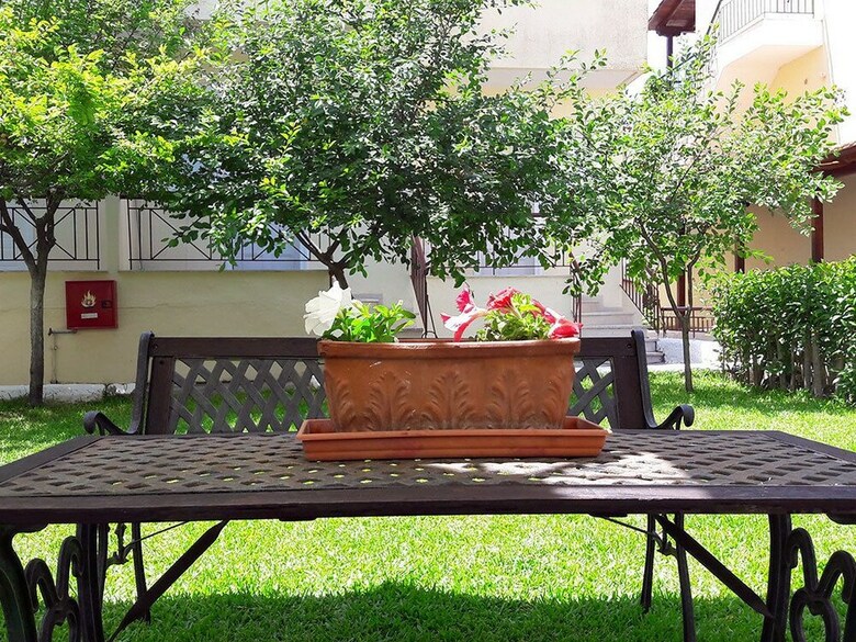 Apartamentos Siviri Rental Houses