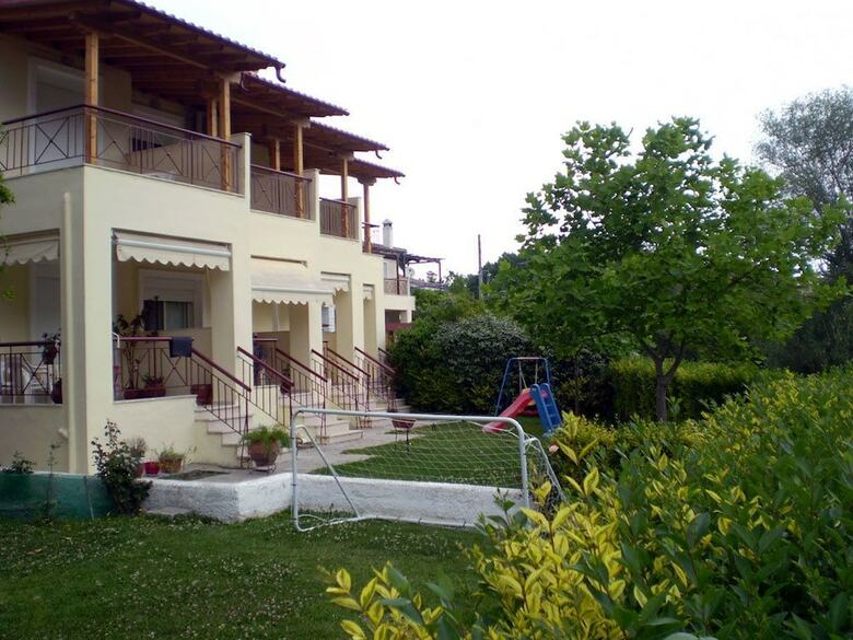 Apartamentos Siviri Rental Houses