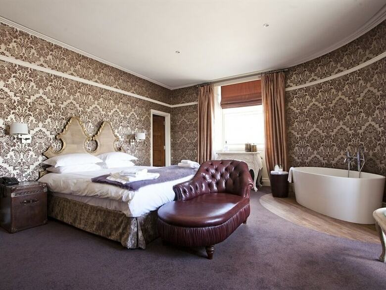 The Royal Hotel