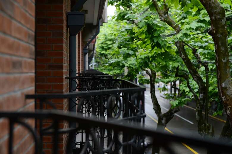 Hotel Capella Shanghai, Jian Ye Li