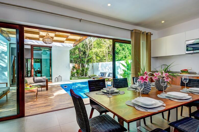 Villa Amore 4 Bedroom House Sleeps 8