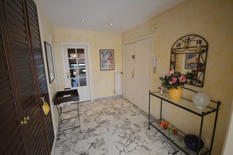 Parc Continental Cannes-very Elegant Three Bedroom Apartment