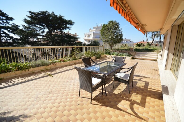 Parc Continental Cannes-very Elegant Three Bedroom Apartment