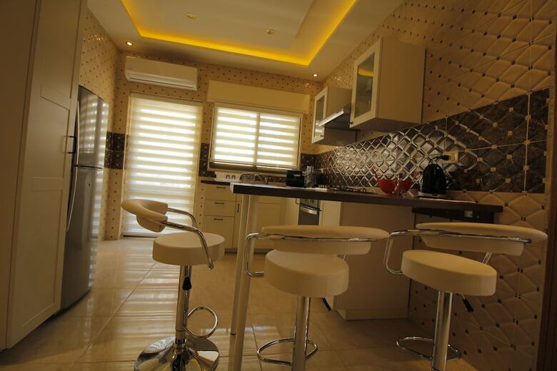 Aqarco Shmaisani Apartment