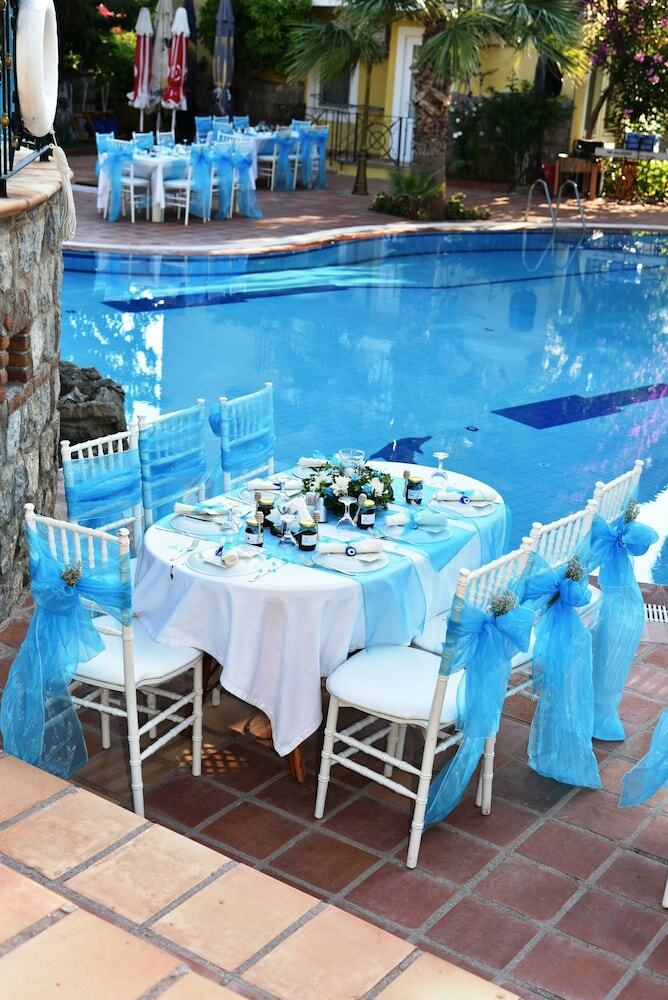 Mountain Valley Apart Hotel & Villas