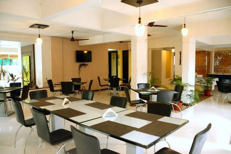 Hotel Oyo 6002 Avezeekaa Corporate Residency