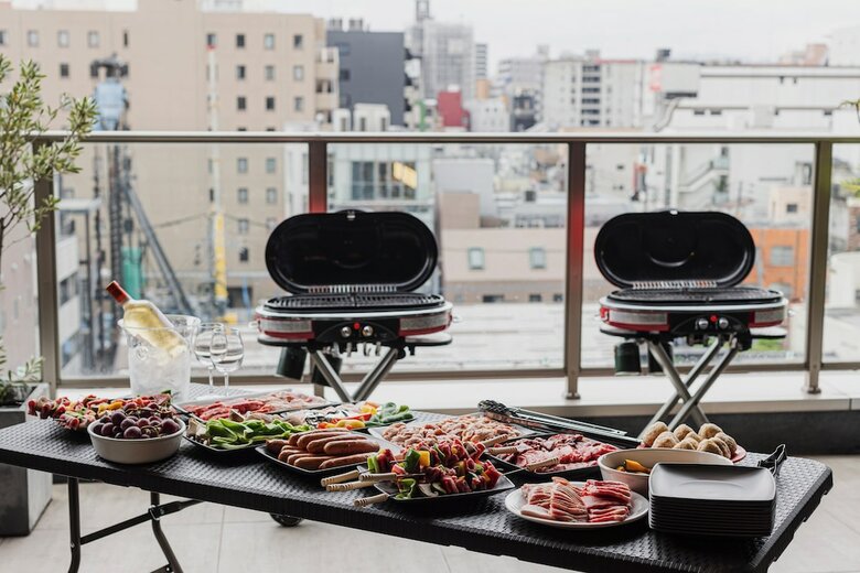H Hotel
