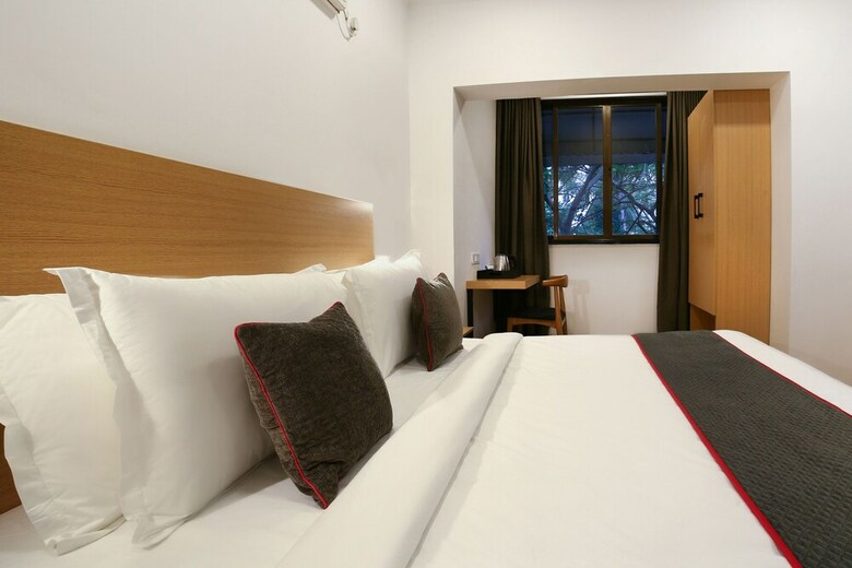 Hotel Oyo Flagship 573 Chakala Sahar Road