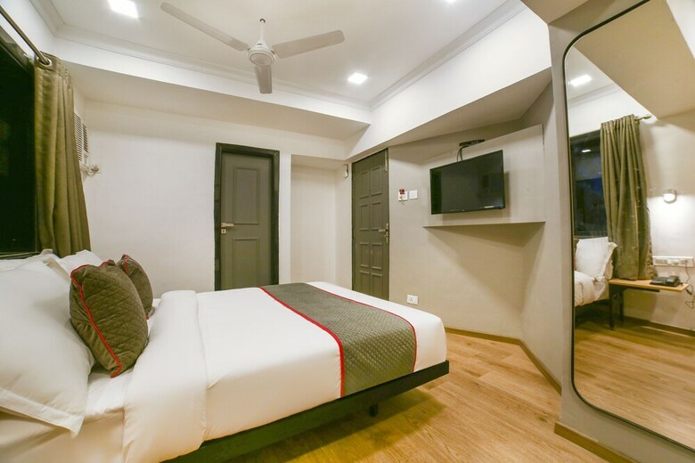 Hotel Oyo Flagship 573 Chakala Sahar Road