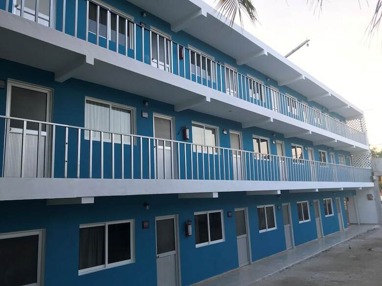 Motel Blue Coconut Cancun