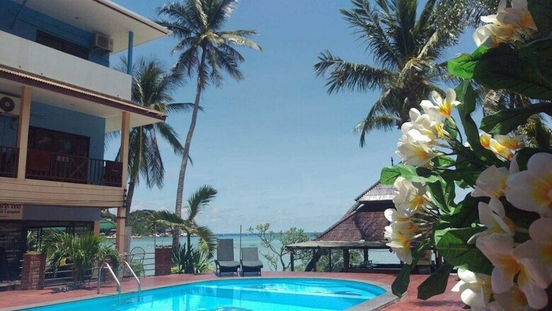 Hostal Carabao Dive Resort