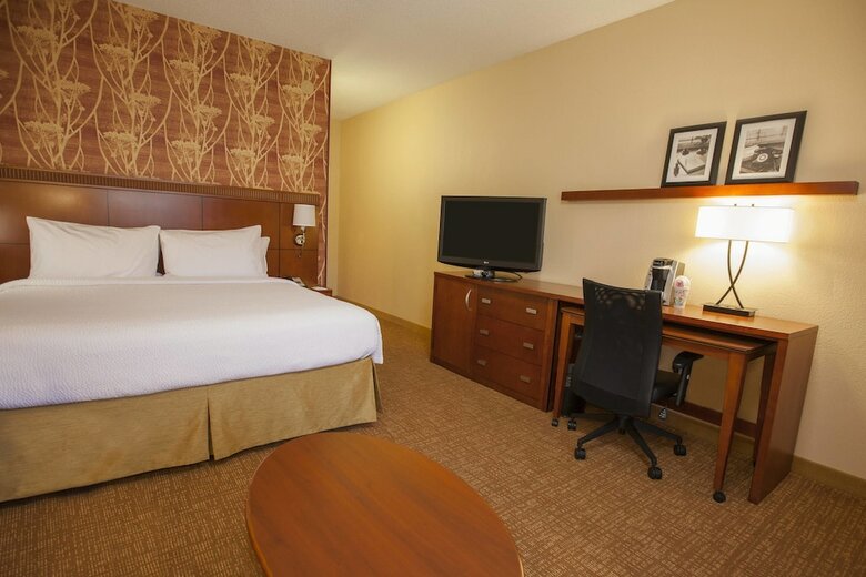 Hotel Courtyard By Marriott Chicago Highland Park/northbrook