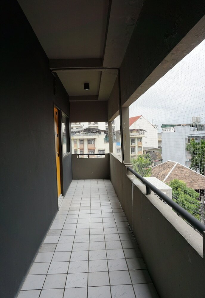 Hotel 202 House