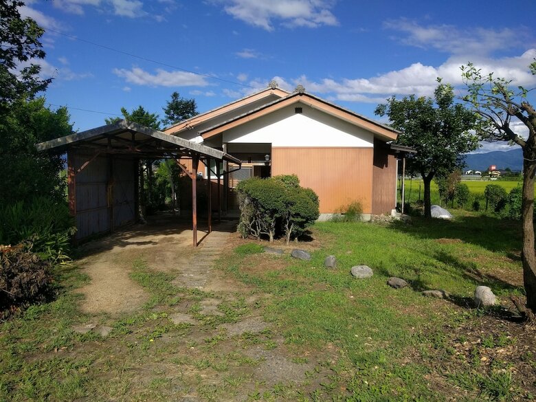 Hotel Tomo's Hut In Japanese Old Style