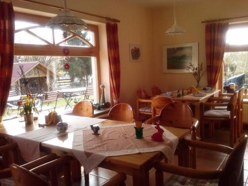 Hostal Pension Moritz Und Hofladen Unterm Storchennest