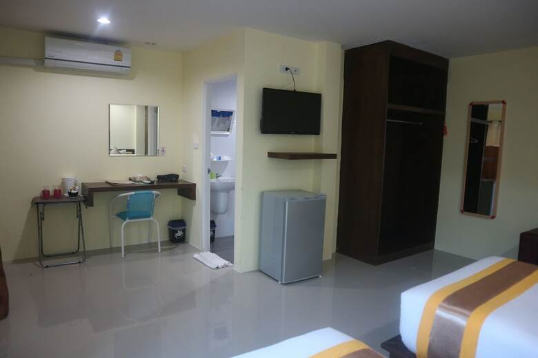 Hotel Anyavee Nam Mao Beach Resort