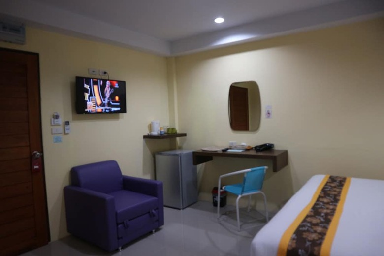 Hotel Anyavee Nam Mao Beach Resort