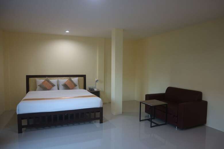 Hotel Anyavee Nam Mao Beach Resort
