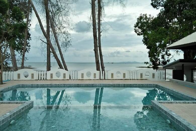 Hotel Anyavee Nam Mao Beach Resort
