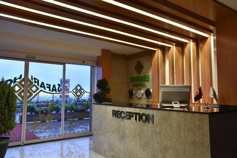 Safari Hotel