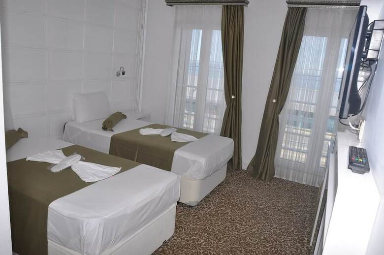 Safari Hotel