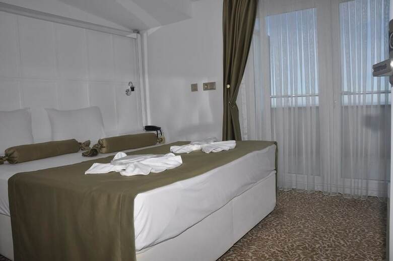Safari Hotel