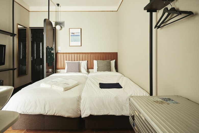 Josh Hotel