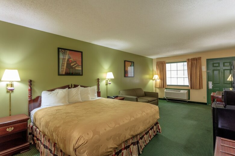 Hotel Angel Inn Near Imax