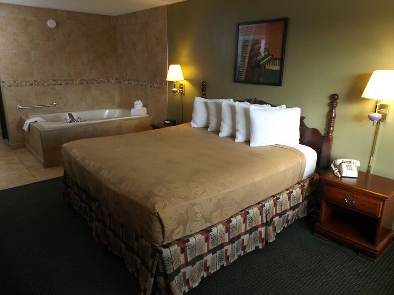 Hotel Angel Inn Near Imax