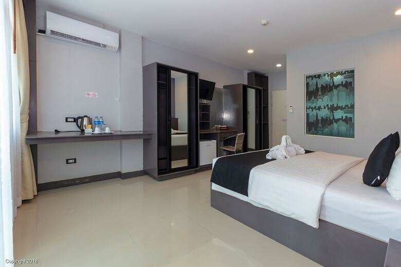 Modern Living Hotel