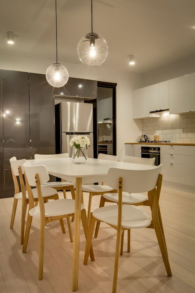 White Room Apartments