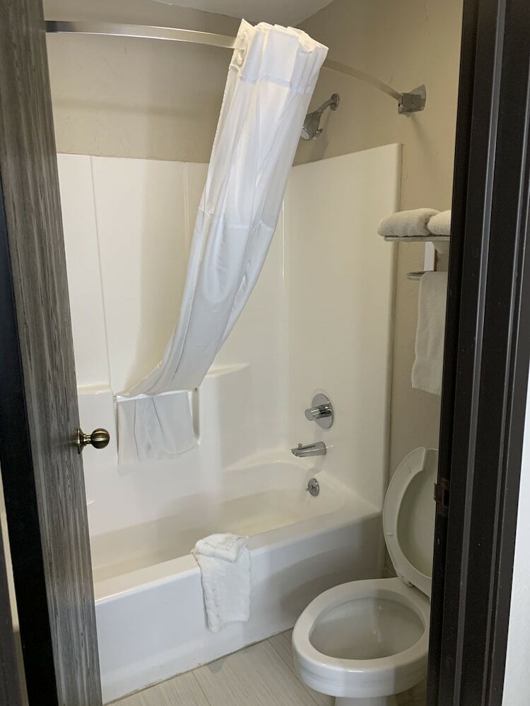 Hotel Baymont By Wyndham Enid