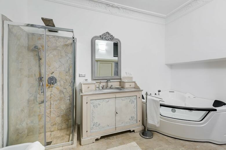 Apartamento Colonna Suite - Spanish Steps Suite & Spa