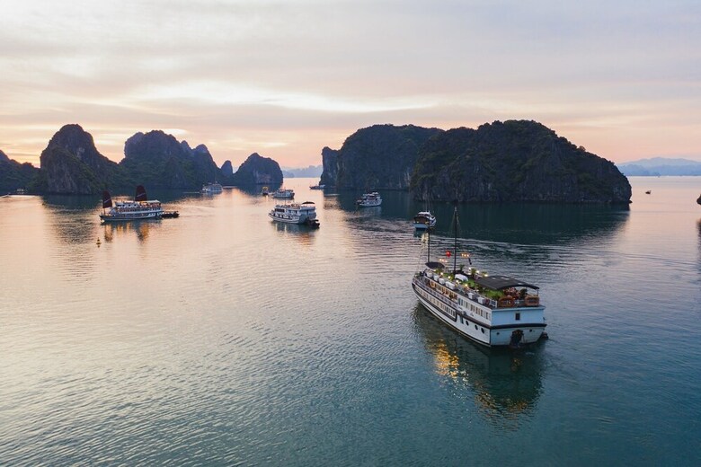 Swan Cruises Halong