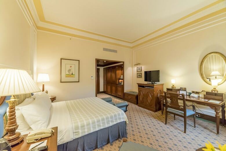 Hotel The Oberoi Grand, Kolkata