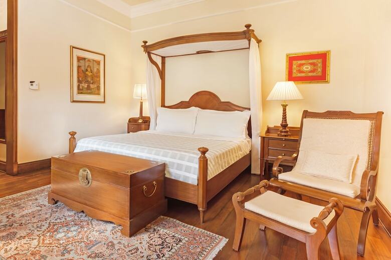 Hotel The Oberoi Grand, Kolkata