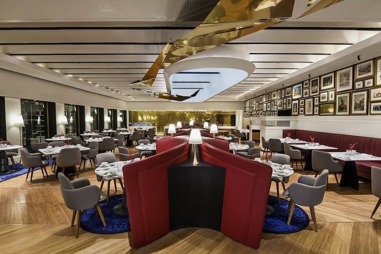 Hotel The Oberoi Grand, Kolkata