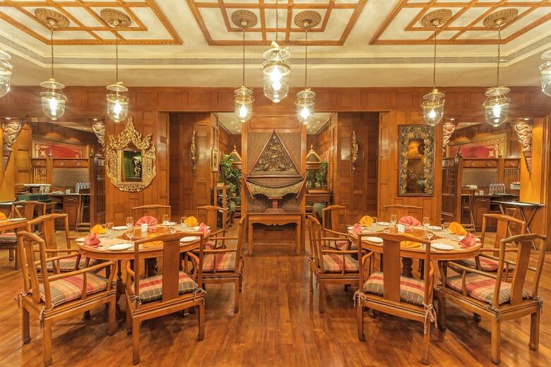 Hotel The Oberoi Grand, Kolkata