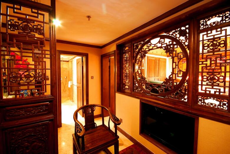 Hotel Lijiang Golden Path Hospitality
