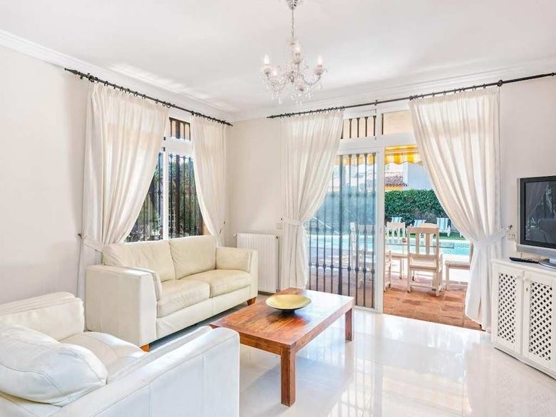 Villa Espa�a