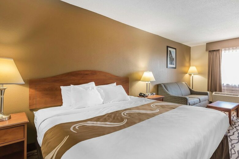 Hotel Quality Inn Charleston I-57